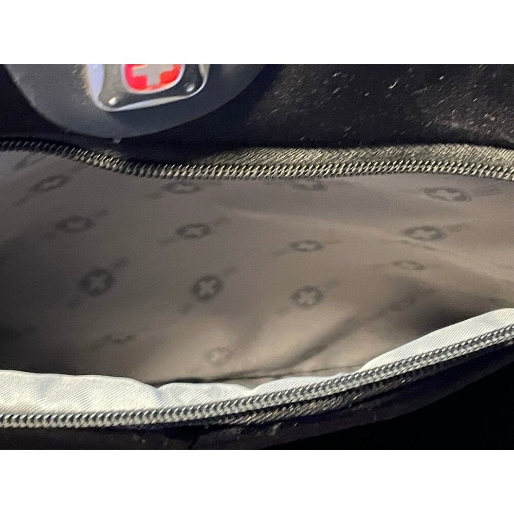 Swiss Gear The Angle padded laptop bag briefcase shoulder strap 16" x 13" black - Picture 7 of 10